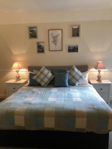 Glenmoriston Arms Hotel Инвърмористън Екстериор снимка